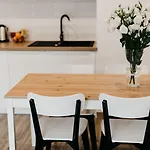 Browar Lubicz | Balcony | Elevator | Free Garage Apartament *