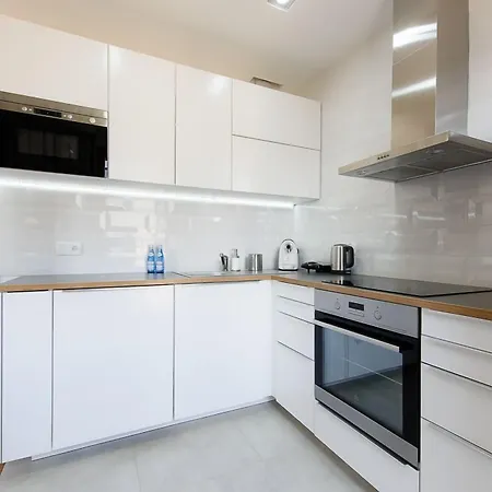 Browar Lubicz | Balcony | Elevator | Free Garage Appartement