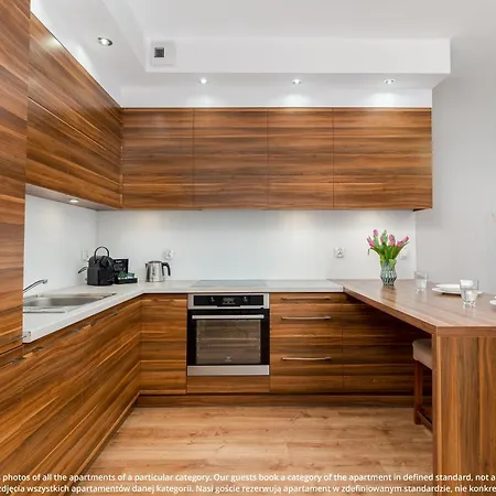 Apartment Browar Lubicz | Balcony | Elevator | Free Garage *