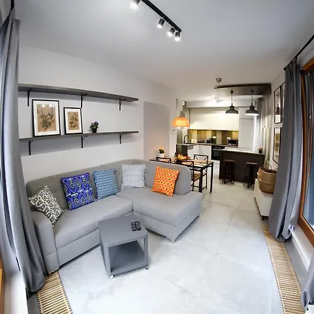 Apartment Browar Lubicz | Balcony | Elevator | Free Garage